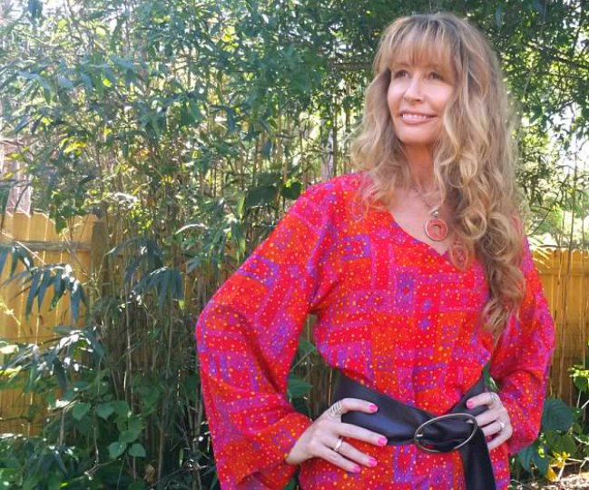 Silk tops and stoles for menopausal women