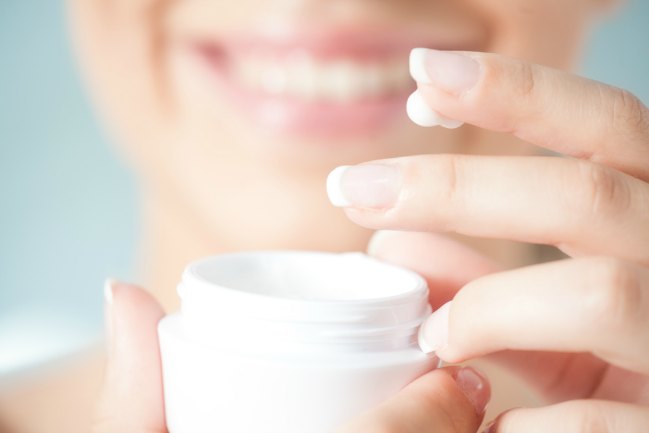 Skin care after exfoliation & cleansing treatments