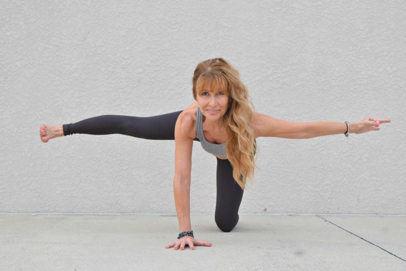 4 Yoga poses to strengthen your core and improve your balance