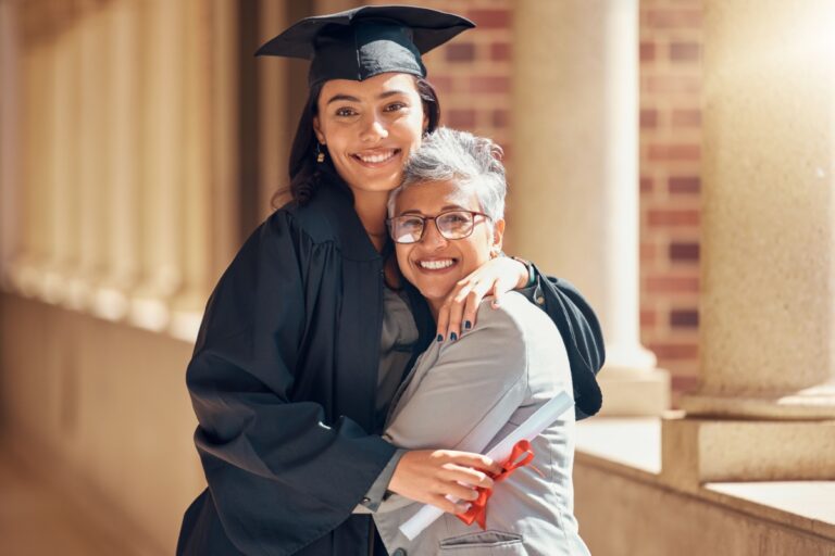 mom and daughter at college graduation