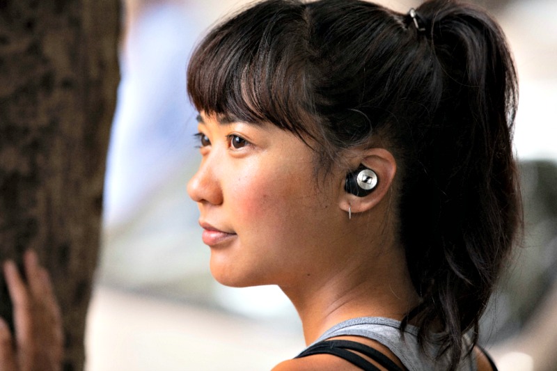 wireless earbud headphones