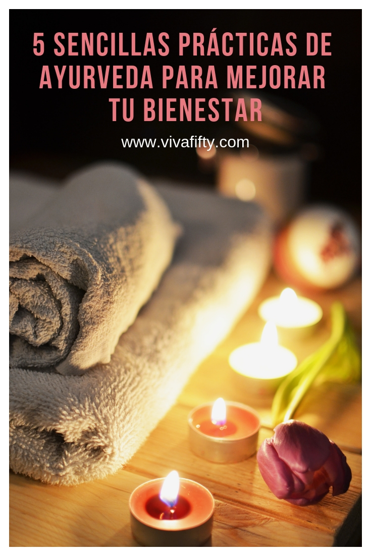 El Ayurveda es una antigua práctica relacionada con el yoga que ayuda a mejorar el bienestar y la salud mediante cambios en el estilo de vida. Estas cinco me han ayudado tanto que tengo que compartirlas contigo. #salud #bienestar #ayurveda 