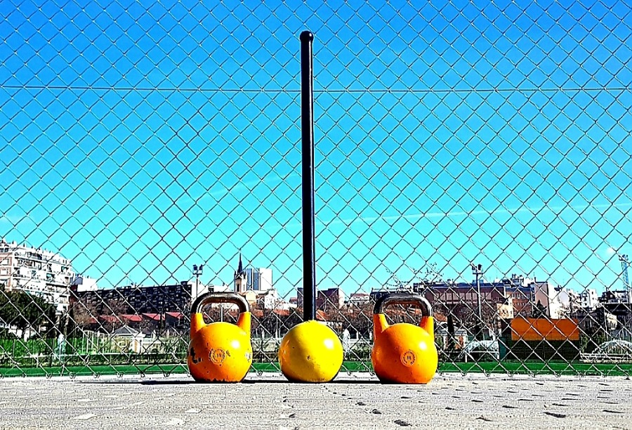 Mazas o macebells, entrenamiento físico ideal para hombres maduros