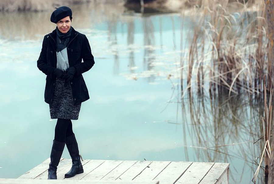 No matter your age, having classic fashion staples in your closet will ensure that you never run out of things to wear, even if you own few clothes.