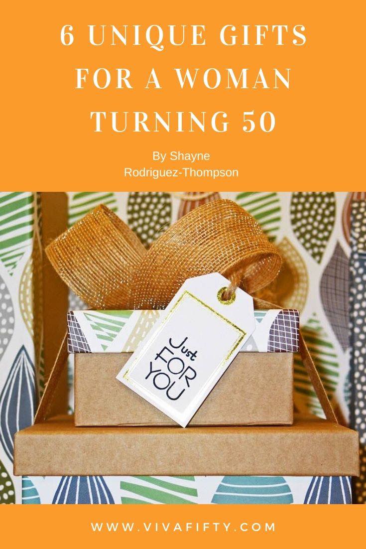 Giving a gift to a woman who turns 50 isn´t easy, but we made it simple for you. Here are six unique presents for a 50th birthday.