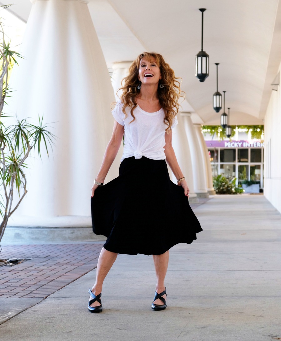 In my fifties I feel that I´m living fully and enjoying every moment. Here are some tips for you to live vibrantly and with gusto. #ad #LiveYourBestLifeNow