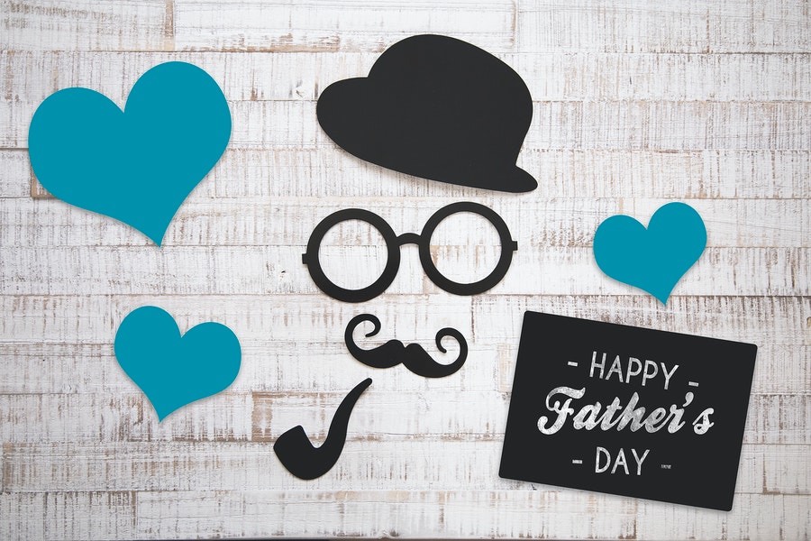 No matter the reason for not being able to spend the day with your dad or your children´s father, here are some virtual ways to gift and celebrate.