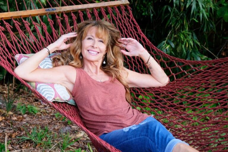 We may not be getting enough magnesium through our diet alone. Here is how I´ve been supplementing my intake to stay strong and heart healthy.