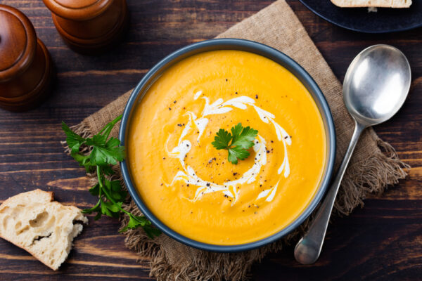 3 easy winter soups that you can cook in only a few minutes will keep you warm and healthy.