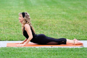 3 Yoga poses to relieve back pain in midlife