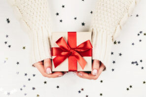 2022 Holiday gift guide for midlife women