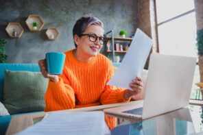 5 Strong reasons to be on social media in midlife